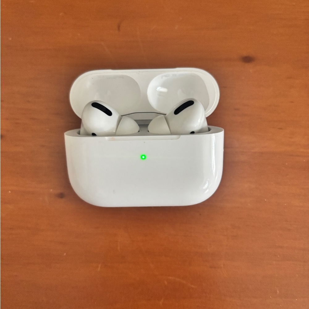 AirPod Pros, A2084